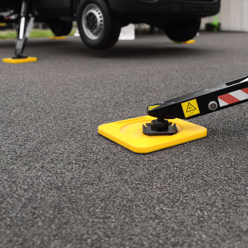 Outrigger Pad 15000kg 500x500x40mm Yellow Square Recessed 350mm Circle